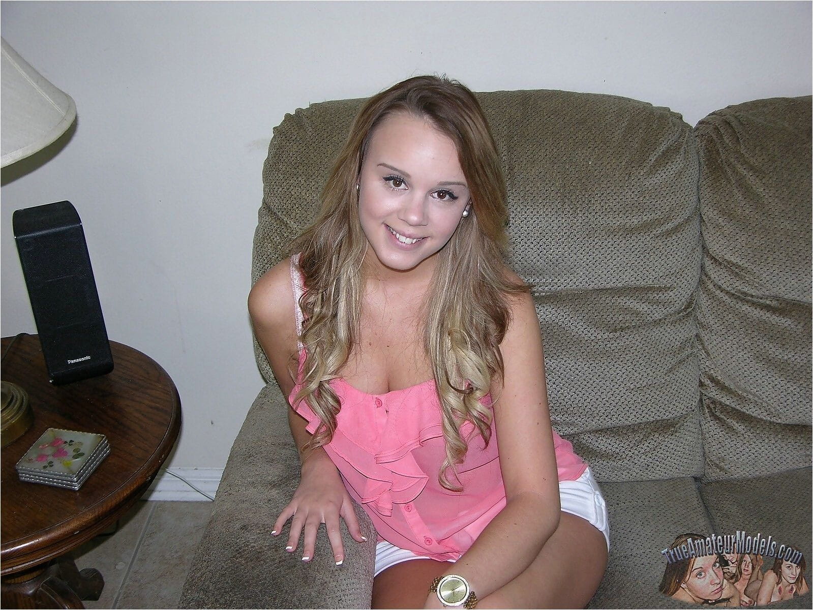 Nude amateur teen pictures - part 1865 page 1