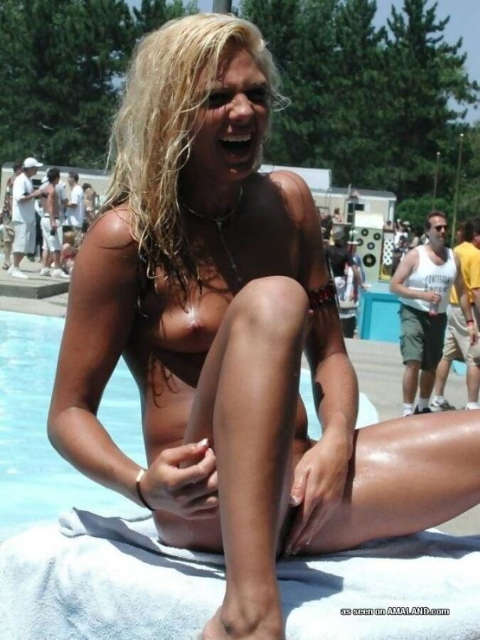 Compilation of naked girlfriends posing sleazy outdoors - part 4400 page 1