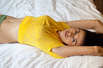 Teen girl lavi neagu modeling in her bed - part 1602