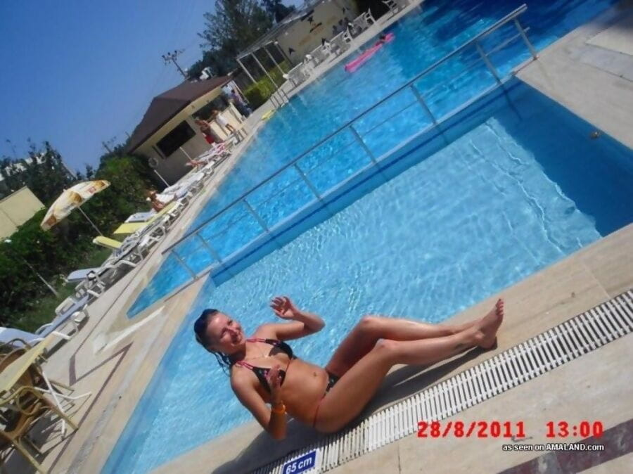 Hot blonde girlfriend posing in a bikini by the pool - part 4169 page 1