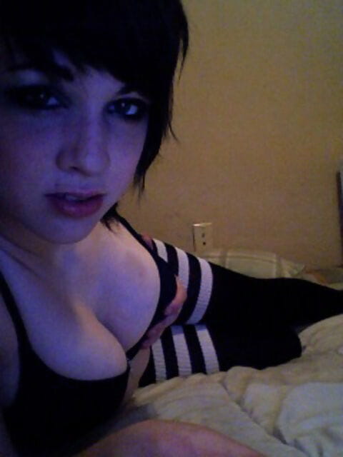 Shots of emo chick flaunting her assets - part 4628 page 1
