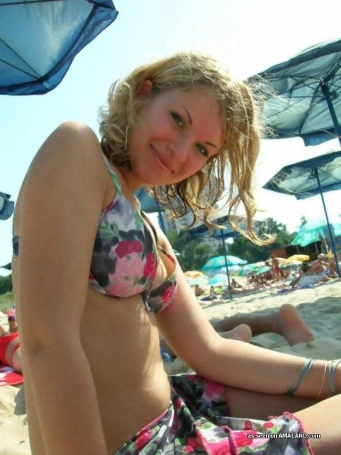Selection of naughty amateur chicks posing sexy outdoors - part 4095 page 1
